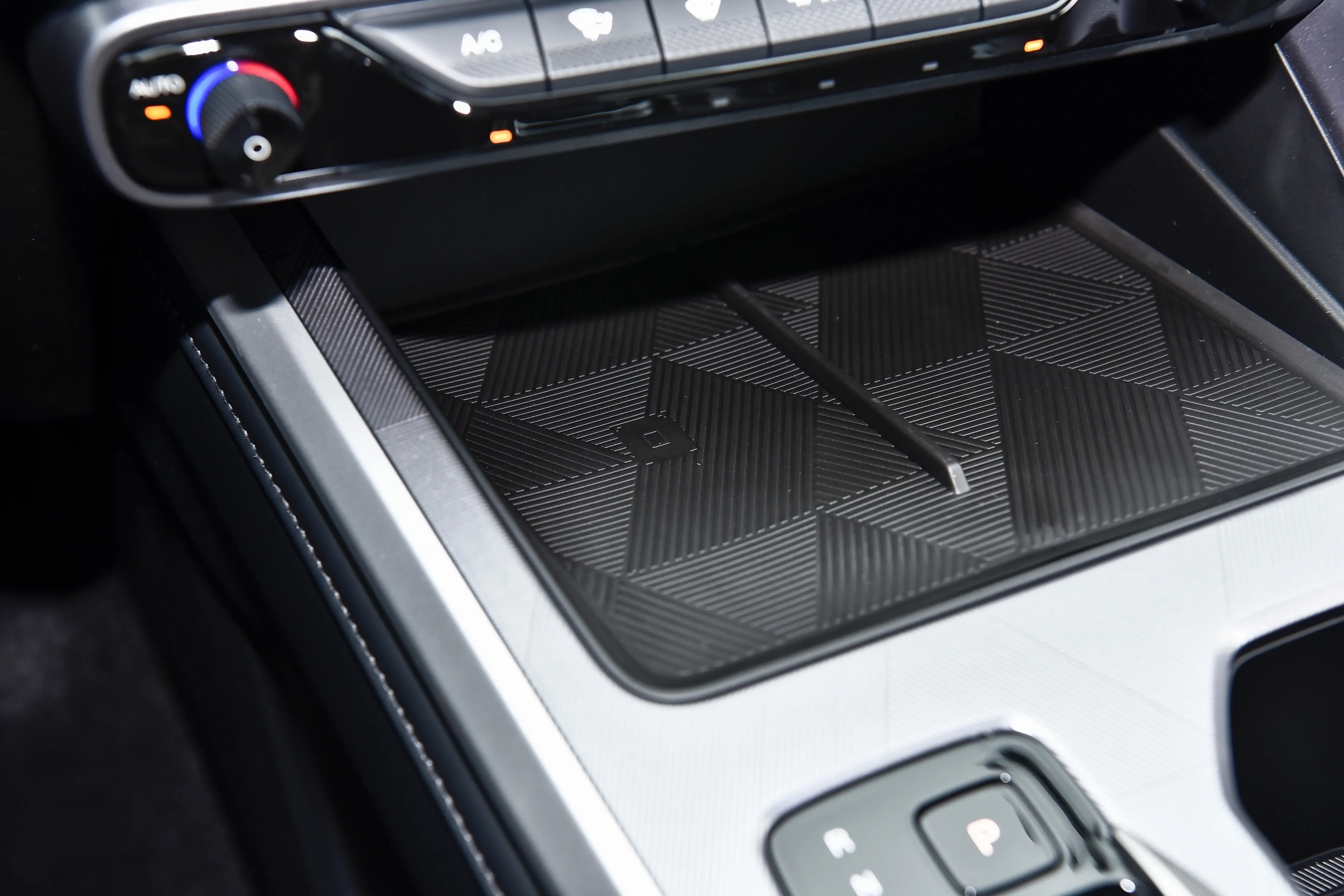 GAC Motor GS3 Interior & Features 7
