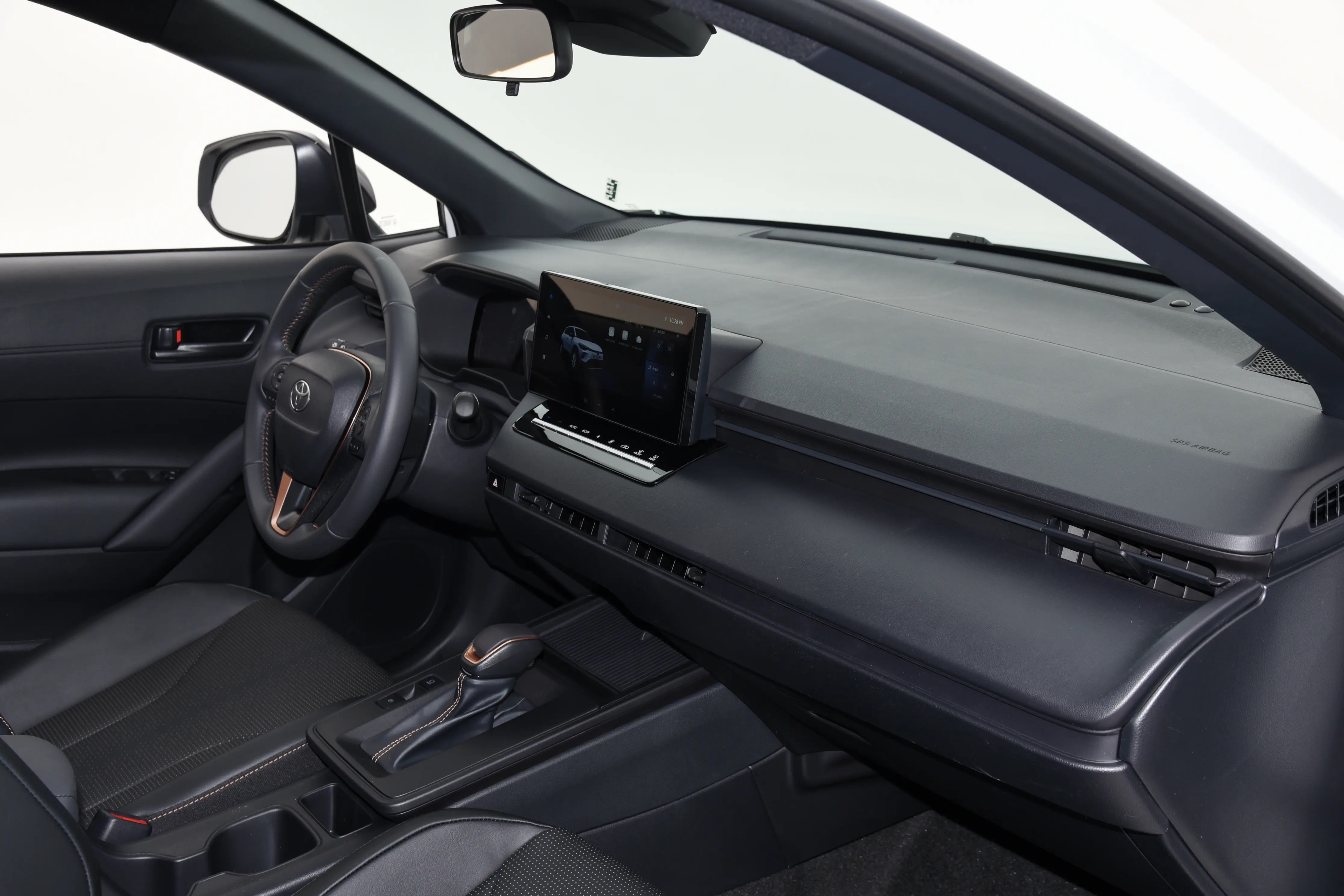 Toyota Corolla Cross Interior & Features 8